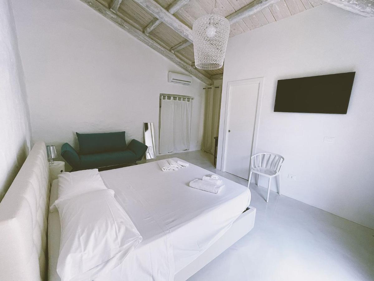 La Casa Del Nespolo Bed and Breakfast Capo dʼOrlando Exteriör bild